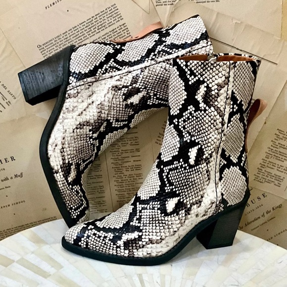 Free People We The Free Ryder Ankle Boot Black White Embossed Snakeskin - Picture 6 of 11